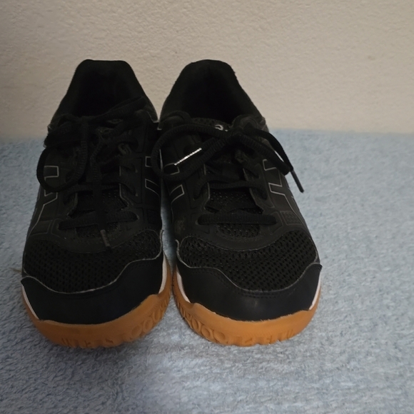 Asics Black and Tan Athletic Shoes with Gum Sole - Picture 14 of 15